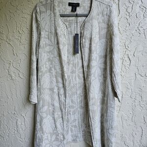 Tahari Cream Floral Tunic Top/ Light Coat